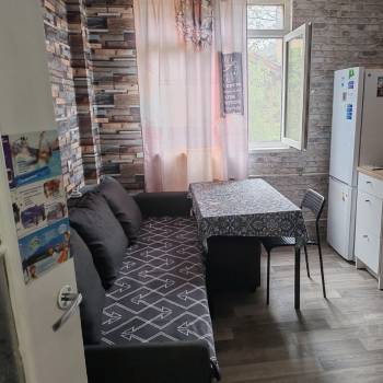 Продается 1-комнатная квартира, 37 м²