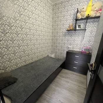Продается Многокомнатная квартира, 90 м²