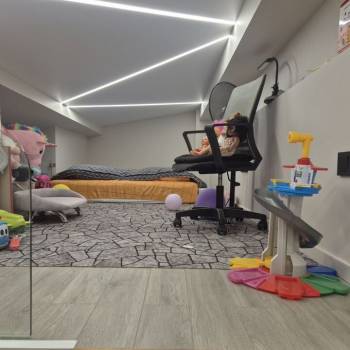 Продается 1-комнатная квартира, 42 м²
