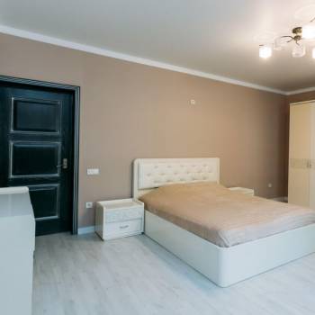 Сдается 2-х комнатная квартира, 82 м²