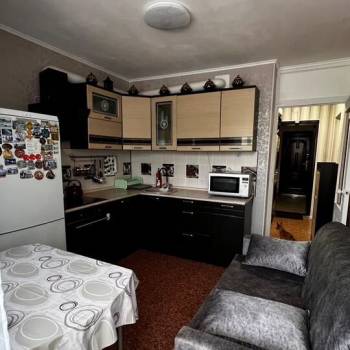 Продается 1-комнатная квартира, 35 м²