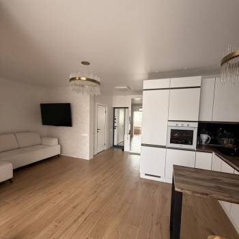 Продается 1-комнатная квартира, 48 м²