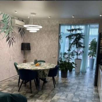Сдается 2-х комнатная квартира, 79,7 м²