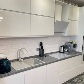 Сдается 2-х комнатная квартира, 79,7 м²