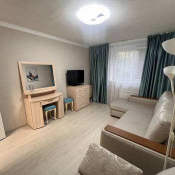 Сдается 1-комнатная квартира, 35 м²
