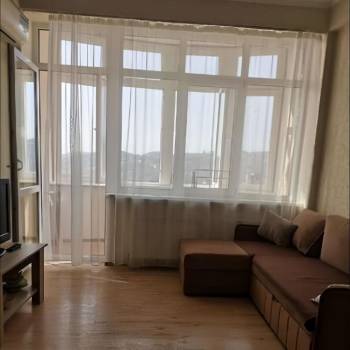 Продается 1-комнатная квартира, 35 м²