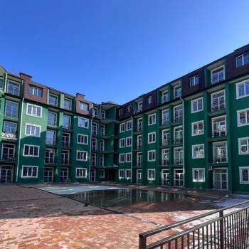 Продается 1-комнатная квартира, 42 м²