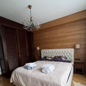 Сдается 1-комнатная квартира, 56 м²