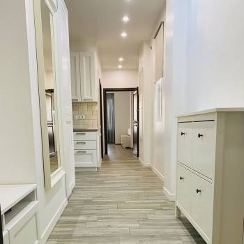 Сдается 2-х комнатная квартира, 77 м²