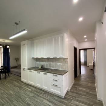Сдается 2-х комнатная квартира, 77 м²