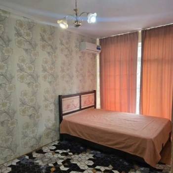 Продается 1-комнатная квартира, 32 м²