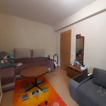Продается 1-комнатная квартира, 37 м²