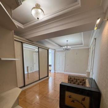 Продается 3-х комнатная квартира, 90 м²