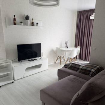 Продается 1-комнатная квартира, 37 м²