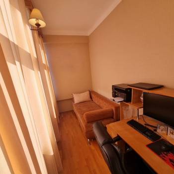 Продается Многокомнатная квартира, 68 м²
