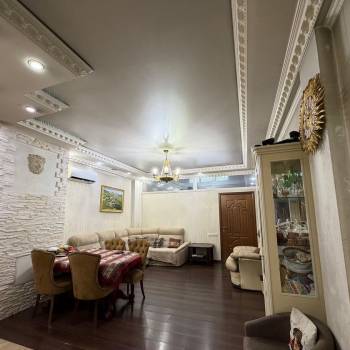 Продается 2-х комнатная квартира, 57 м²