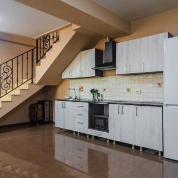 Сдается 2-х комнатная квартира, 78 м²