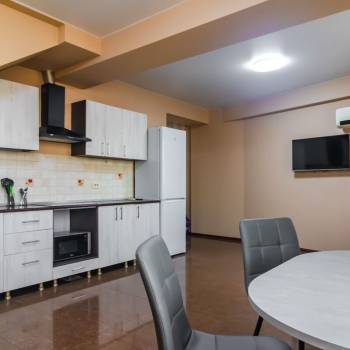 Сдается 2-х комнатная квартира, 78 м²