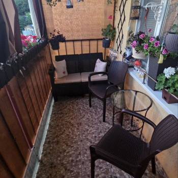 Продается 1-комнатная квартира, 54 м²