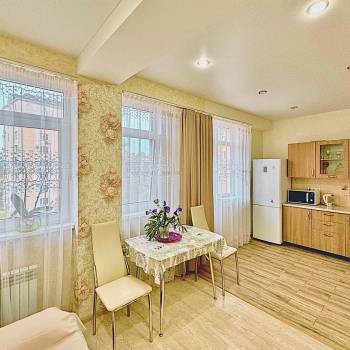 Продается 1-комнатная квартира, 40 м²