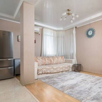 Продается 1-комнатная квартира, 44 м²