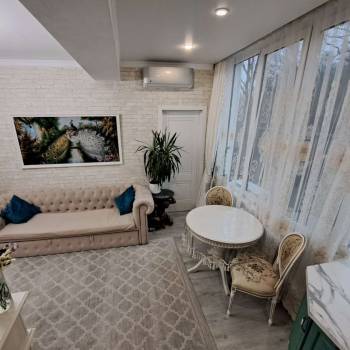 Продается 3-х комнатная квартира, 54 м²