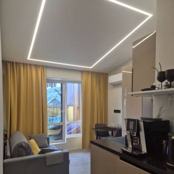 Продается 1-комнатная квартира, 42 м²