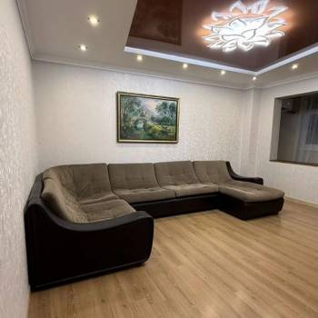 Сдается Многокомнатная квартира, 90 м²