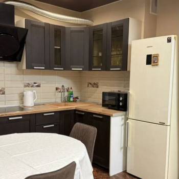 Сдается Многокомнатная квартира, 90 м²