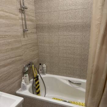 Сдается 2-х комнатная квартира, 110 м²