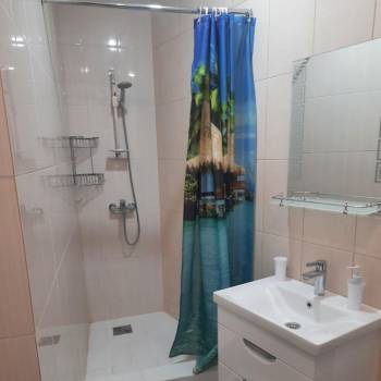 Сдается 1-комнатная квартира, 60 м²