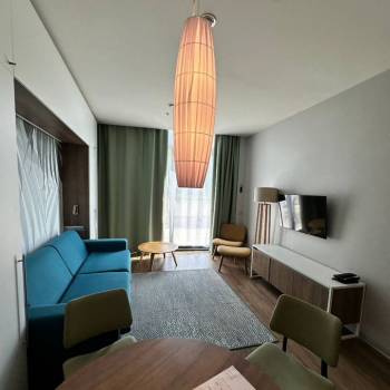 Сдается 1-комнатная квартира, 105 м²