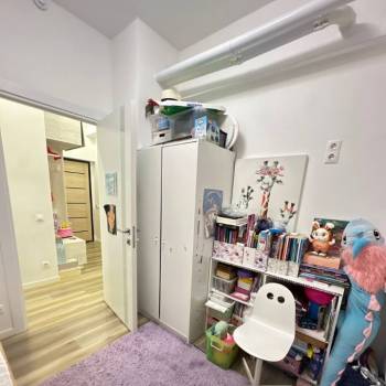 Продается 3-х комнатная квартира, 56 м²