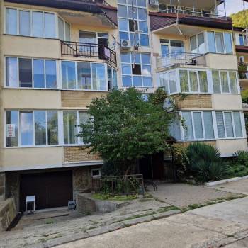 Продается 1-комнатная квартира, 50 м²