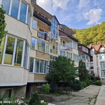 Продается 1-комнатная квартира, 50 м²