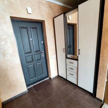 Продается 1-комнатная квартира, 50 м²