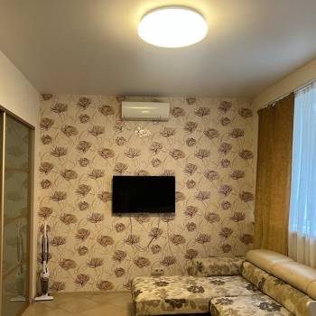 Продается 1-комнатная квартира, 45 м²