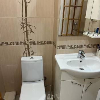 Продается 1-комнатная квартира, 45 м²