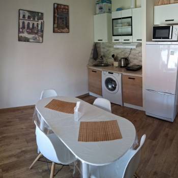 Продается 1-комнатная квартира, 42 м²