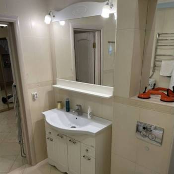 Сдается 2-х комнатная квартира, 82 м²