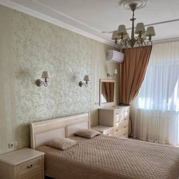 Сдается 2-х комнатная квартира, 82 м²