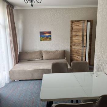 Сдается 1-комнатная квартира, 60 м²