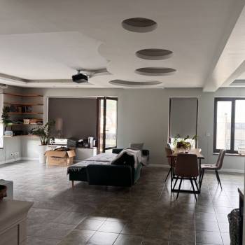 Сдается 2-х комнатная квартира, 105 м²