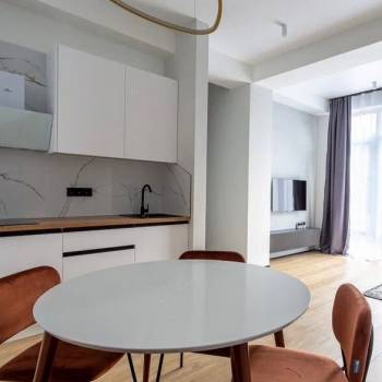 Продается 2-х комнатная квартира, 60 м²