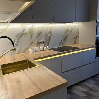 Сдается 1-комнатная квартира, 64 м²