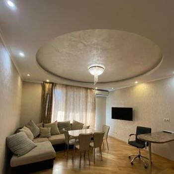 Сдается Многокомнатная квартира, 90 м²