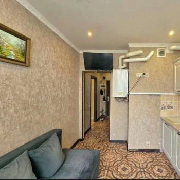 Продается 1-комнатная квартира, 38 м²