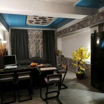 Продается 1-комнатная квартира, 65 м²