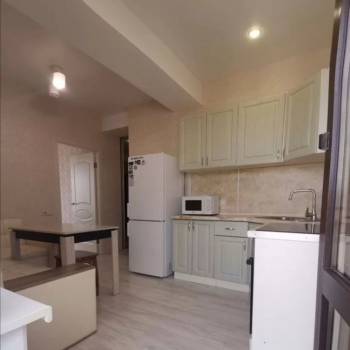 Продается 1-комнатная квартира, 42,4 м²