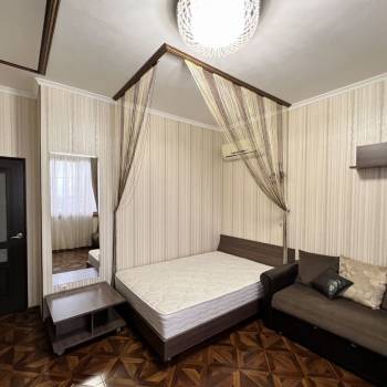 Продается 1-комнатная квартира, 42 м²